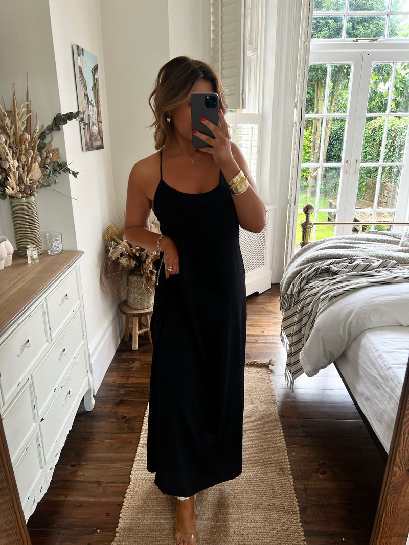 NOAH Slit Dress (4 Colours)