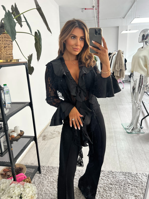 LEONI Lace Blouse