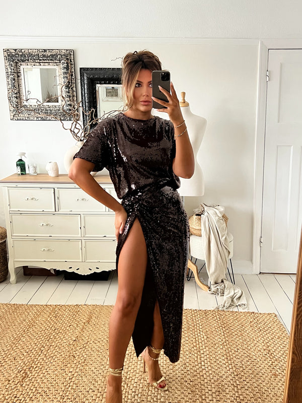 MEI Sequin Slit Skirt