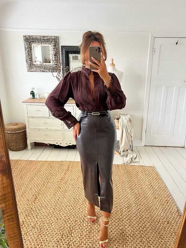 GENEVIEVE Shaping Faux Leather Skirt